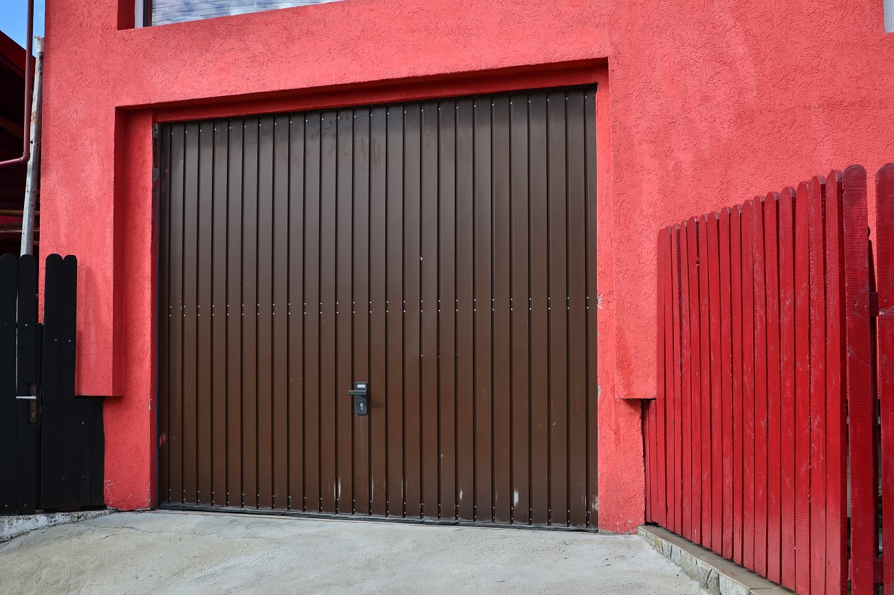 Podział bram garażowych ze względu na sposób otwierania